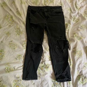 Distressed BDG Bf Jeans